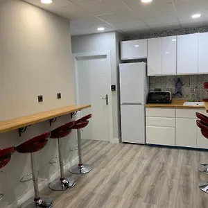  Pensión Cv33 Ostatua